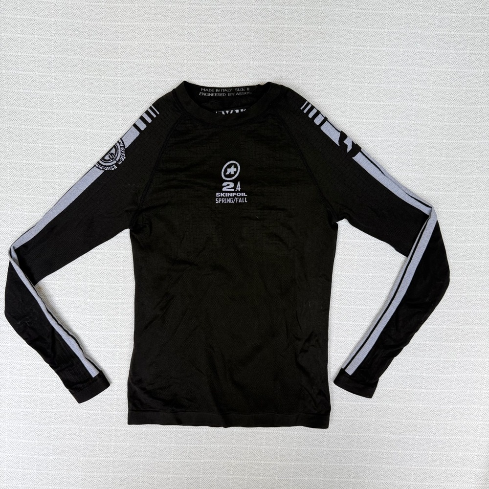 Assos Skinfoil Spring/Fall 2.4 Cycling Base Layer Mens Size II Black Long Sleeve